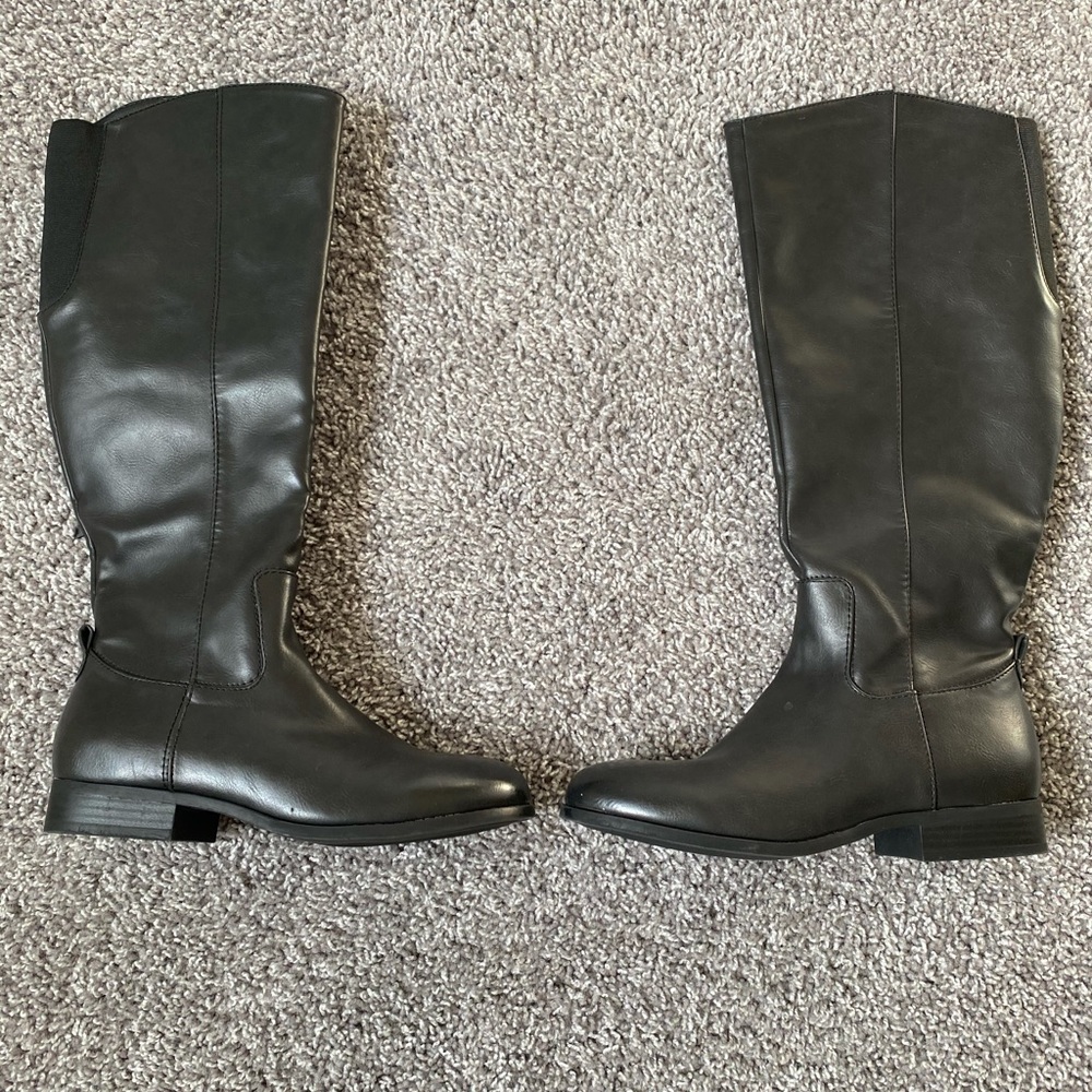 Knee high black boots